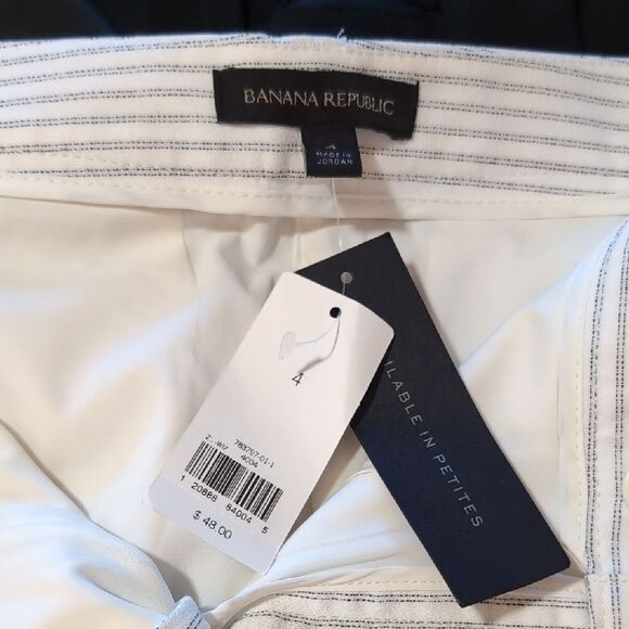 Ann Taylor Black and Striped Shorts Set - Picture 2 of 9